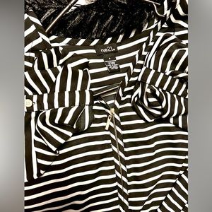 Rue 21 Half Zipper Blouse